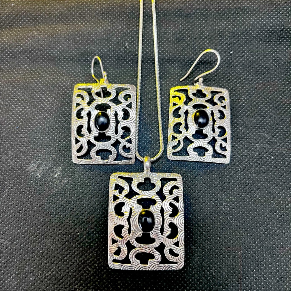 Silver 925 in Onyx Hecho in Mexico earring and necklace set